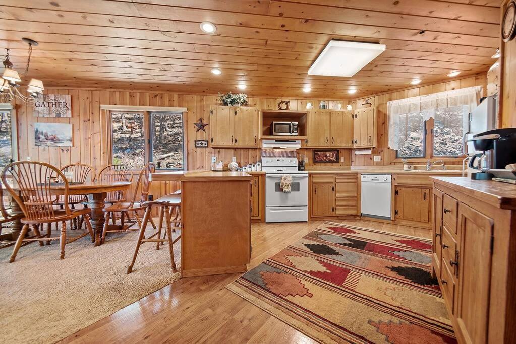 Вилла Holliday House Рапид-Сити Экстерьер фото